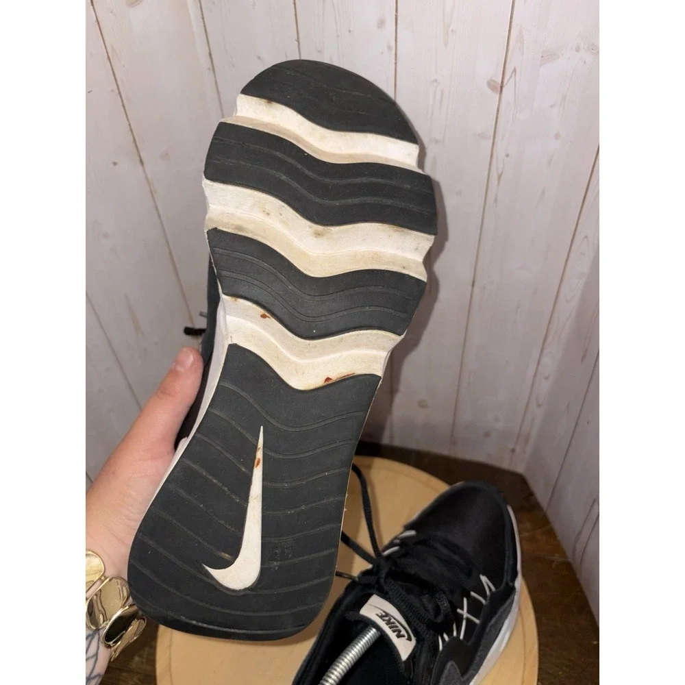 Nike Ryz 365 Womens Athletic Sneakers Black/White Size 9.5